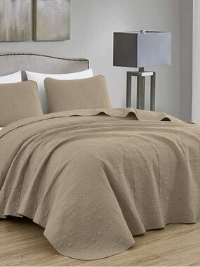 3 piece Quilted Bedspread Set in Taupe oversized king